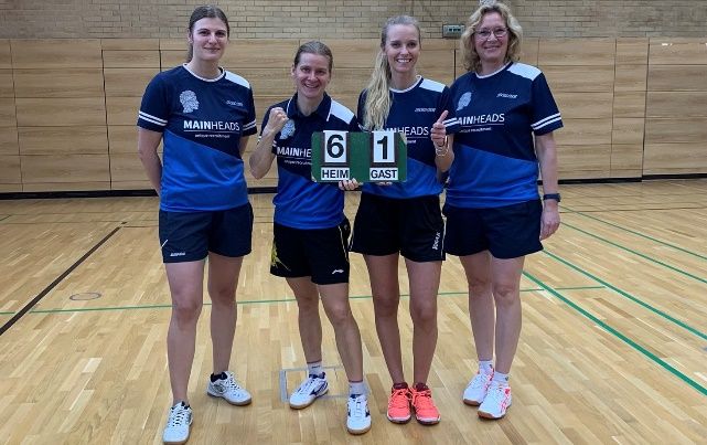 Mannschaftsphoto der 1. Damen nach dem Spiel gegen Münster